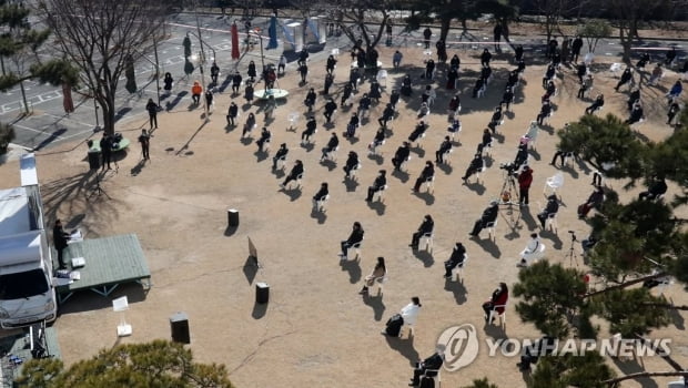 벌금내면 끝? 대면예배 교회 1주일만에 폐쇄 해제에 부글부글