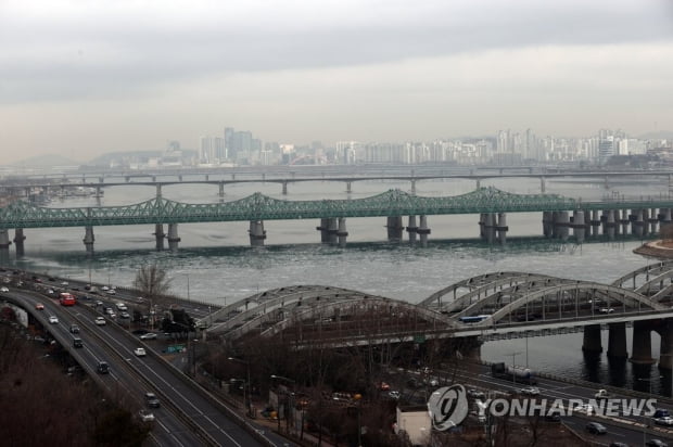 [날씨] 오후 중부·전라 비 소식…밤에 전국 확대