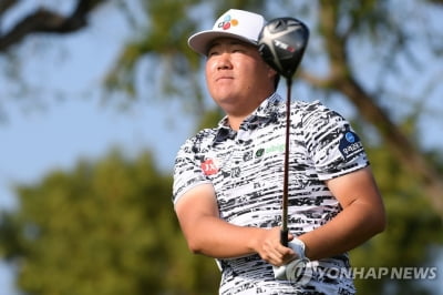 버디만 7개 임성재, PGA 투어 2R 단독 선두…김시우 2위