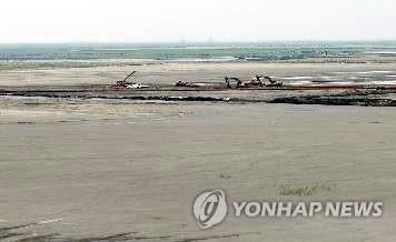 새만금 배후 마을 비산 모래 막을 3㎞ 길이 '해안 방재숲' 조성