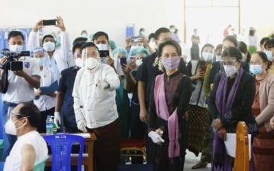 미얀마, 의료진 대상으로 코로나19 백신 첫 접종
