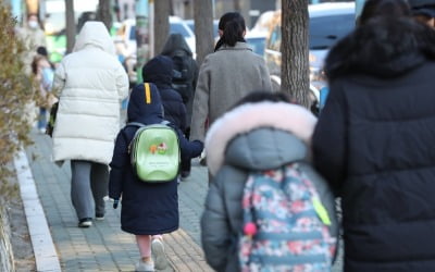 [속보] 전국 8992개교 등교 불발…학생 47명·교직원 10명 확진