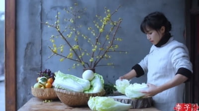 "김치는 중국음식" 망언 中 유튜버, 기네스북에 등극