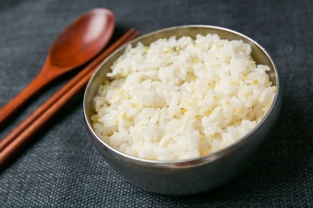 쌀값이 오르며 즉석밥 가격이 인상된 데 이어 식당의 공깃밥 가격도 인상될 조짐을 보이고 있다./사진=게티이미지