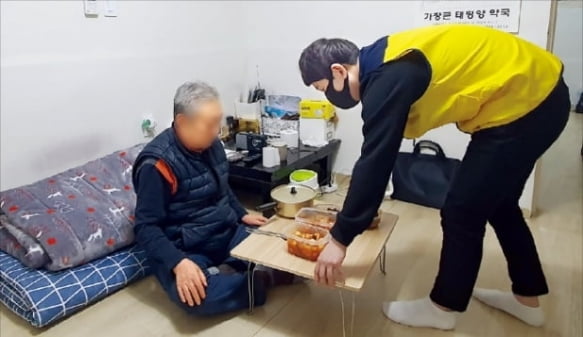 "자식도 외면한 나를 돌봐주네요" 독거노인에 손 내민 곳은