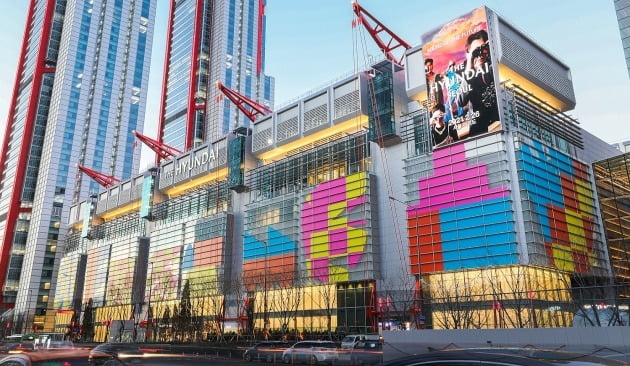현대백화점은 오는 26일 서울 여의도에 서울 지역 최대 규모 백화점인 신규 점포 ‘더현대 서울’을 공식 개장한다. 사진=현대백화점 제공