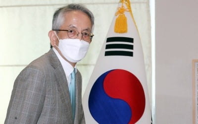 '한류 팬' 신임 주한日대사, 외교차관 면담으로 첫 공식일정 시작