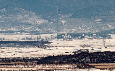 이인영 정면 반박한 美 전문가 "금강산관광은 北 수입원"