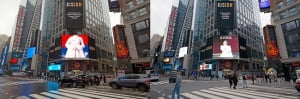 뉴욕 타임스퀘어 점령한 태극기와 한복, 해외매체도 ‘화들짝’