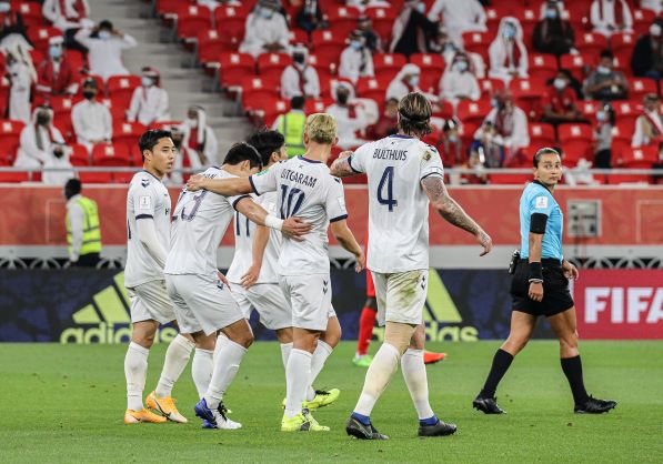 울산, 알 두하일에 1-3 패… 홍명보 감독 “얻은 점은 많다”