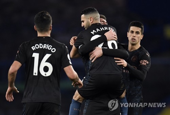 '마레즈 결승골' 맨시티, 에버튼에 3-1 완승...공식전 17연승