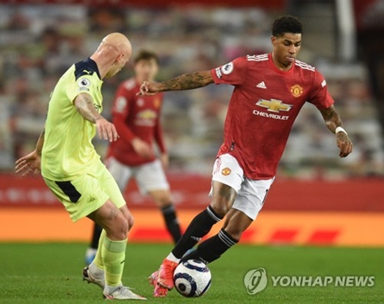 'B.페르난데스 1골 1AS' 맨유, 뉴캐슬에 3-1 완승