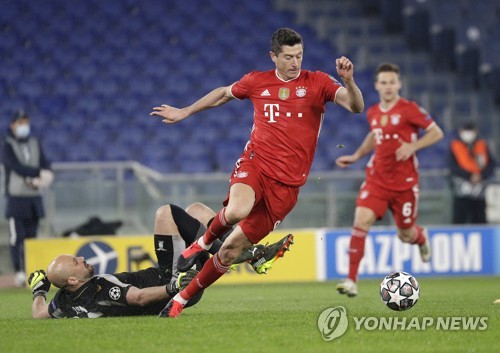 ‘72골’ 레반도프스키, 라울 넘고 UCL 통산 득점 3위
