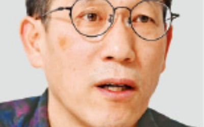 진중권 "집권 586, 북한식 전체주의적 사고…與, 다수결 위한 기계로 전락"