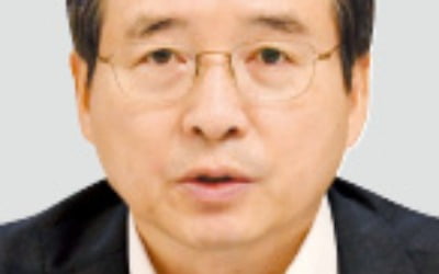 與 퍼주기 압박에…똘똘 뭉친 '기재부 톱3'