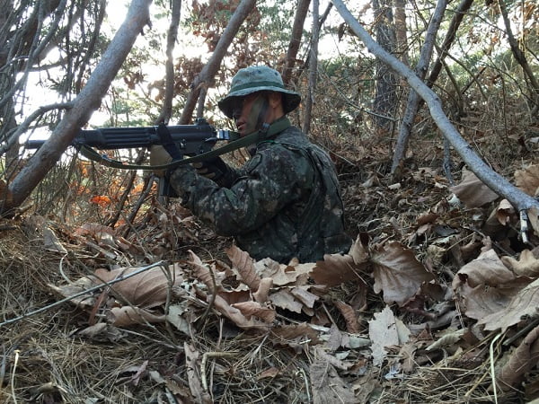 [나라를 지키는 사람들] &quot;화마 속에서도 특공 정신으로 인명 구하죠&quot; 특공대 장교에서 소방구조대원으로 변신한 황서현 씨 