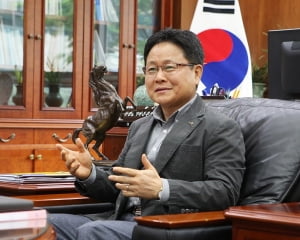 “침체된 부산·경남 청년들의 사기, 마사회가 살립니다” 정형석 한국마사회 부산경남지역본부장