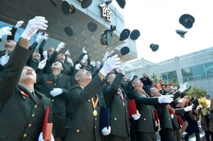 [조국을 품다, 대한민국 부사관 되기] 해병대 부사관, 가슴에는 빨간 명찰… 우리는 해병대다!