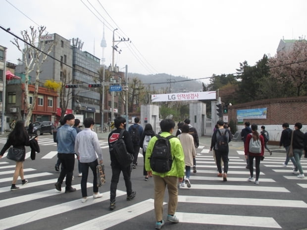 LG그룹 9개 계열사 인적성 완료… “1교시 언어부터 어려워 ‘멘붕’”