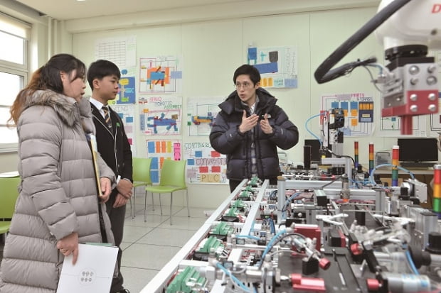 고1이 삼성전자 합격하는 ‘서울로봇고’ 로봇분야 인재 양성소