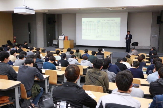 박용호 청년위 위원장, “제 4차 산업혁명시대 답은 창의적 인재”