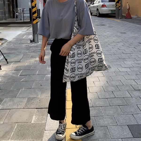 사계절 단골 아이템 에코백