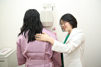 매년 젊은 유방암 환자 증가.. 정기검진 통한 초기치료 중요도 높아