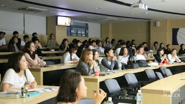 대학생 동아리, 직접 만든 강연으로 청춘을 격려하다