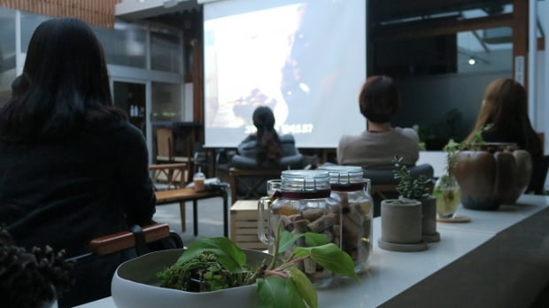 [꼴Q열전] 너도 비포선라이즈를 좋아했으면 좋겠어