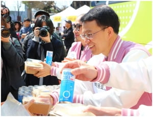 [포토뉴스] 청년위원회, 경희대에서 청년버스 출정식 진행