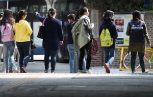 “취업 잘되는 학과 갈 걸”... 대학생 태반이 전공 선택 '후회'