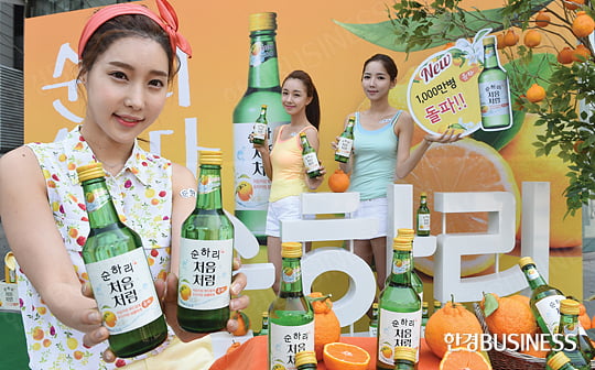 롯데 ‘끌고’ 무학 ‘밀고’…주류 시장 ‘빅뱅’