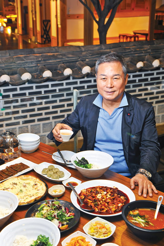 [만난 사람 맛난 인생] “대박 집은 손님이 명함부터 챙기죠”