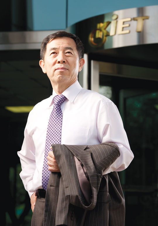 [스페셜 인터뷰] “규제 개혁, 이벤트보다 시스템이 필요하죠”