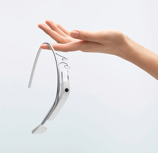 <YONHAP PHOTO-0235> Google Glass, smart glasses under development by Google, are seen in an undated handout picture released February 20, 2013.  As shown in a YouTube video uploaded by Google, the glasses feature a small, translucent square in the top right of the field of view which provides an interface to features such as map directions and photography.  REUTERS/Google/Handout  (UNITED STATES - Tags: SOCIETY SCIENCE TECHNOLOGY BUSINESS) NO SALES. NO ARCHIVES. FOR EDITORIAL USE ONLY. NOT FOR SALE FOR MARKETING OR ADVERTISING CAMPAIGNS. THIS IMAGE HAS BEEN SUPPLIED BY A THIRD PARTY. IT IS DISTRIBUTED, EXACTLY AS RECEIVED BY REUTERS, AS A SERVICE TO CLIENTS/2013-02-21 06:01:05/
<????沅??? ?? 1980-2013 ???고?⑸?댁?? 臾대? ??? ?щ같? 湲?吏?.>