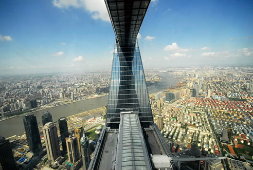 <YONHAP PHOTO-0693> A view shows downtown Shanghai and the Huangpu River from the Shanghai World Financial Center August 26, 2008. The 101-storey, 492-meter-tall building will be opened to the public on August 30, Xinhua News Agency reported. Picture taken August 26, 2008. REUTERS/China Daily (CHINA).  CHINA OUT. NO COMMERCIAL OR EDITORIAL SALES IN CHINA./2008-08-27 15:09:50/
<저작권자 ⓒ 1980-2008 ㈜연합뉴스. 무단 전재 재배포 금지.>