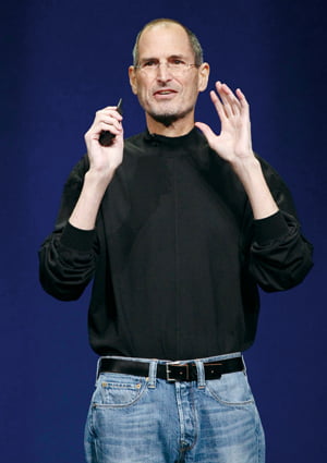 <YONHAP PHOTO-0250> Apple Inc. CEO Steve Jobs introduces the iPad 2 on stage during an Apple event in San Francisco, California March 2, 2011.  Jobs took the stage to a standing ovation on Wednesday, returning to the spotlight after a brief medical absence to unveil the second version of the iPad. 
  REUTERS/Beck Diefenbach  (UNITED STATES - Tags: SCI TECH BUSINESS)/2011-03-03 04:53:58/
<저작권자 ⓒ 1980-2011 ㈜연합뉴스. 무단 전재 재배포 금지.>