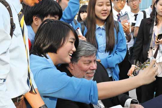 [스티브 워즈니악] 한국을 사로잡은 ‘마법사 워즈’