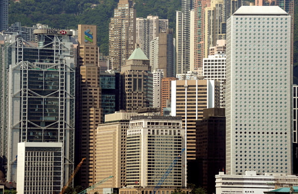 <YONHAP PHOTO-2021> Buildings stand in Hong Kong on May 18, 2011. The territory recently raised its 2011 economic growth forecast to 5-6 per cent after posting a strong expansion in the first quarter led by robust domestic and external demand.          AFP PHOTO/MIKE CLARKE
/2011-05-18 13:56:50/
<저작권자 ⓒ 1980-2011 ㈜연합뉴스. 무단 전재 재배포 금지.>