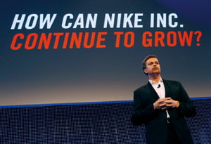 <YONHAP PHOTO-0552> Nike Inc Chief Executive Officer Mark Parker speaks at the Nike Investor meeting event in New York in this May 5, 2010 file photo. Nike Inc posted future orders data that missed many analysts' expectations on Tuesday and shares of the world's largest athletic shoe and clothing maker fell more than 4 percent. Future orders excluding currency exchange rates -- a key measure of sales growth -- rose 11 percent.   REUTERS/Mike Segar/Files   (UNITED STATES - Tags: SPORT BUSINESS)/2010-12-22 07:41:48/
<저작권자 ⓒ 1980-2010 ㈜연합뉴스. 무단 전재 재배포 금지.>