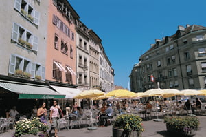 Switzerland. get natural.
Geneva, the international congress city. Restaurants and shops at the Bourg-de-Four square in the historic center. 

Schweiz. ganz natuerlich.
Genf, die internationale Kongress-Stadt. Laeden und Bistros an der Place du Bourg-de-Four im historischen Zentrum. 

Suisse. tout naturellement.
Geneve, cite internationale de congres et conferences. La place du Bourg-de-Four dans la vieille ville avec ses bistros et magasins. 

Copyright by Switzerland Tourism                  By-line: swiss-image.ch/Stephan Engler   
 