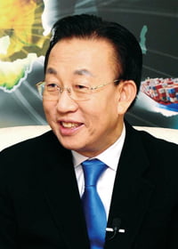 <YONHAP PHOTO-0388> 김관용 경북지사 "일자리 창출ㆍ서민생활 안정"
(대구=연합뉴스) 홍창진 기자 = 김관용 경북도지사는 "새해에는 일자리 창출과 서민생활 안정을 큰 화두로 삼고 모든 역량을 집중하겠다"고 말했다. 2010.12.27
realism@yna.co.kr/2010-12-27 08:27:30/
<저작권자 ⓒ 1980-2010 ㈜연합뉴스. 무단 전재 재배포 금지.>