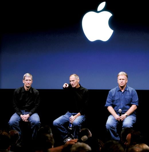  In this Oct. 14, 2008 photo provided by Apple, from left: Apple's chief operating officer, Tim Cook, CEO Steve Jobs, and vice president Phil Schiller take questions during a meeting at Apple headquarters in Cupertino, Calif.  Cook will take over CEO Steve Jobs' responsibilities while he is on leave, though Jobs said he plans to remain involved in major strategic decisions. (AP Photo/Paul Sakuma)/2009-01-15 09:47:33/
