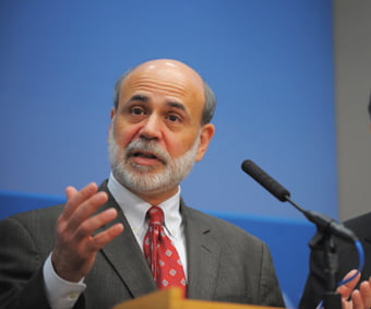 <YONHAP PHOTO-0005> Federal Reserve Chairman Ben Bernanke answers a question as Brookings President Strobe Talbott (R) looks on at the Brookings Institution forum on the September 2008 financial crisis on September 15, 2009 in Washington.        AFP PHOTO/Mandel NGAN

/2009-09-16 00:13:13/
<저작권자 ⓒ 1980-2009 ㈜연합뉴스. 무단 전재 재배포 금지.>