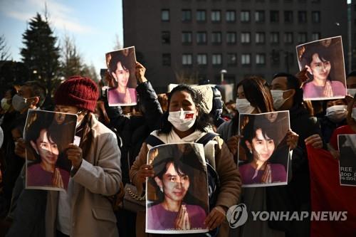 미얀마 쿠데타로 아웅산 수치 구금…"수치 '쿠데타 거부' 촉구"