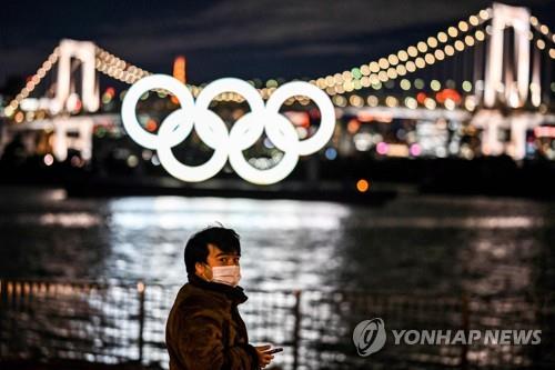 일본, 무관중 올림픽 '만지작'…스가 "안전 최우선으로 검토"