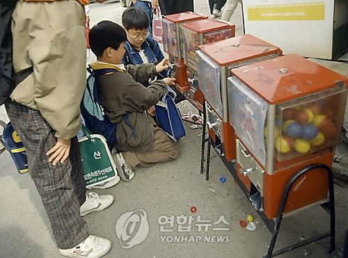 확률형 아이템이란?…17년 만에 K-게임 대들보 된 '애물단지'