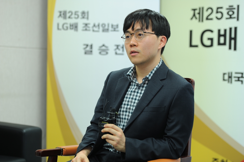 신민준, 커제 꺾고 LG배 우승…생애 첫 메이저 챔피언(종합)