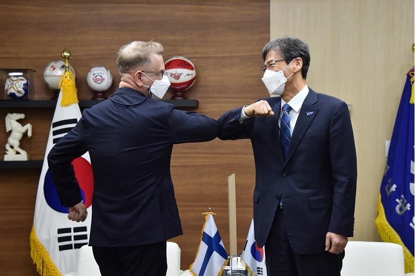 부산시장 대행 핀란드 대사 만나 헬싱키 직항노선 취항 요청