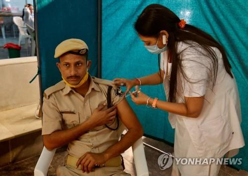 인도(印度) 정부 "어린이 4명 중 1명꼴로 코로나19에 이미 감염"